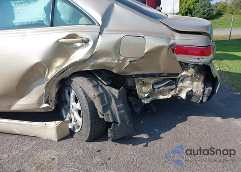 2011 Toyota Camry Le from USA, damaged, VIN 4T4BF3EK6BR111698